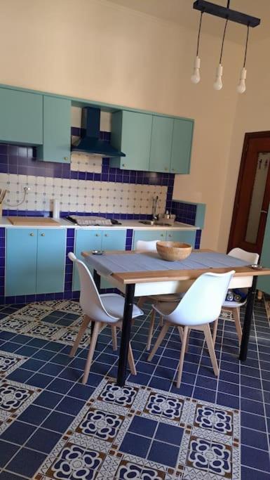 Donnaromita House Hystoric Center Appartement Naples